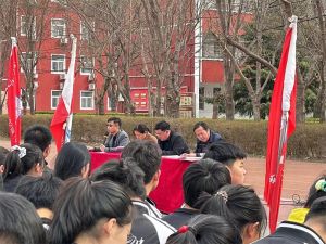 正青春，筑梦想，竞拼搏，赢未来——鹤壁市淇滨高级中学举行高三年级动员暨表彰大会